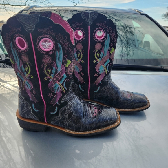 Ariat Leather Upper Boots Pink & Teal Embroidery Style 10006763 Size 8.5 - Picture 2 of 6